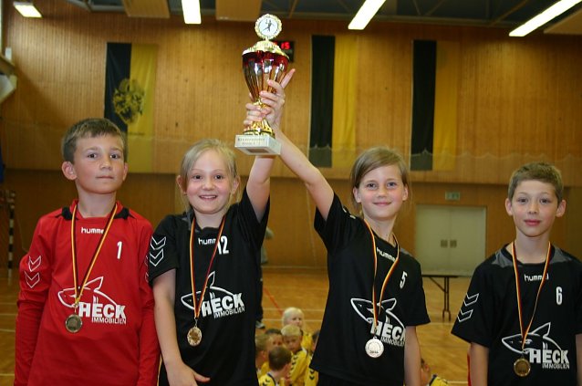 Bild: Die Kreismeistertitel holten die Grundschulen Niedersachswerfen und Petersdorf