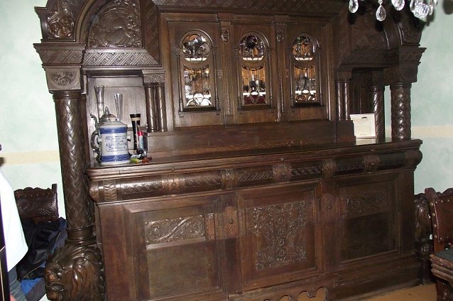 Bild: Ein besonders wertvoller K&uuml;chenschrank, gefertigt in Nordhausen 1905.