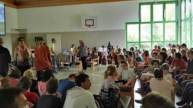 Bild: &Uuml;berraschung f&uuml;r Schule St. Martin"