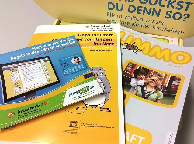 Bild: Mediennutzungsvertrag zwischen Eltern und Kindern
