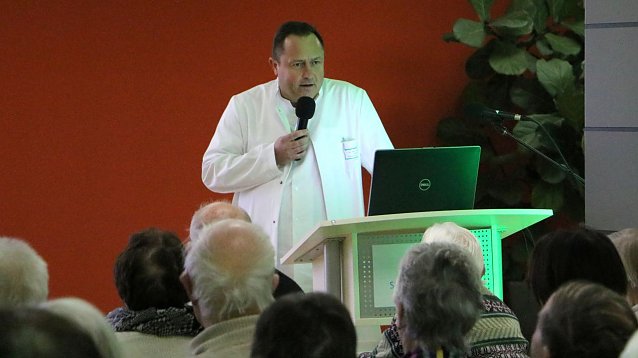 Bild: Vorstellung des Osteologischen Zentrums durch Chefarzt Dr. med. Ch. Meyer