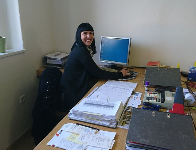 Bild: Katharina Rosenberg konnte ihre berufliche Neuorientierung mit Hilfe der Agentur f&uuml;r Arbeit realisieren
