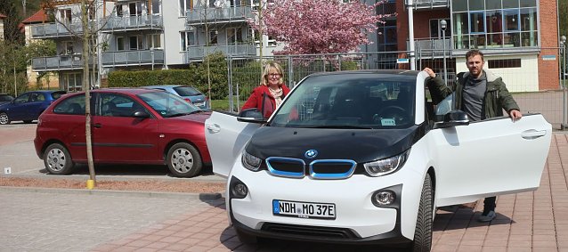 Bild: E-Mobilit&auml;t im Quartier - SWG weiht zwei neue Car-sharing Stationen ein