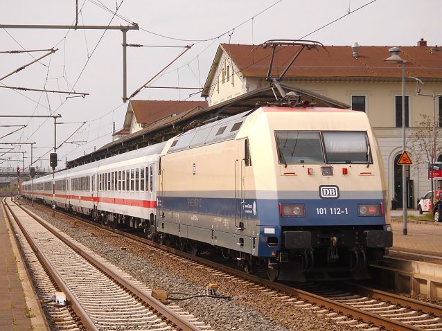 Bild: Rheingold-Zug am Nordh&auml;user Bahnhof