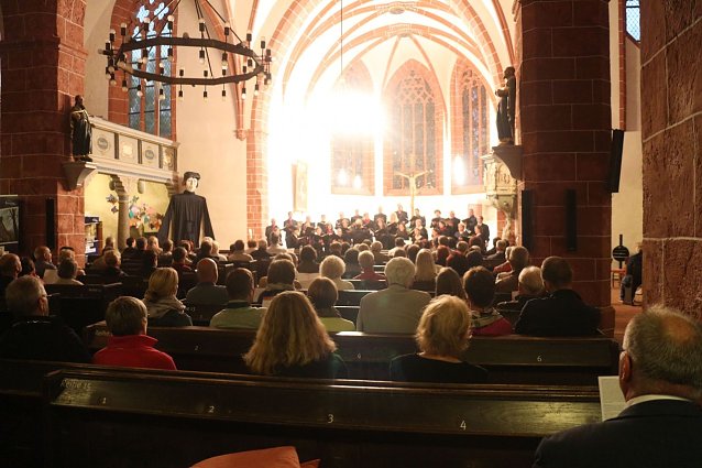 Bild: Nacht der Kirchen in Nordhausen - der Kammerchor "Collegium canticum novum" in der Blasiikirche