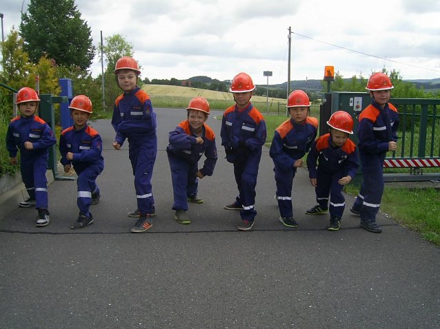 Bild: auf dem Gel&auml;nde der Freiwilligen Feuerwehr Bleicherode stellten sich die Kinder der Pr&uuml;fung des Leistungsabzeichens der Th&uuml;ringer Jugendfeuerwehr f