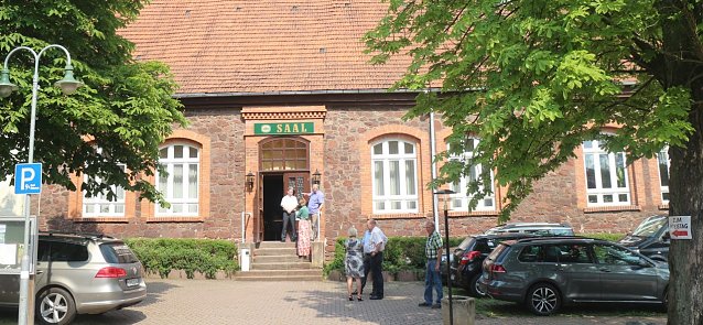 Bild: Kreistag zu Gast in Neustadt