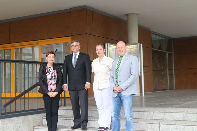 Bild: v.l: Andrea Springer, Karsten Frob&ouml;se, Beatrice R&ouml;del und Michael G&ouml;rk