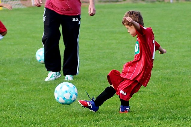 Bild: Erstes Spiel, erstes Tor - Salzas kleinste Kicker starteten in ihr Fu&szlig;ball-Leben