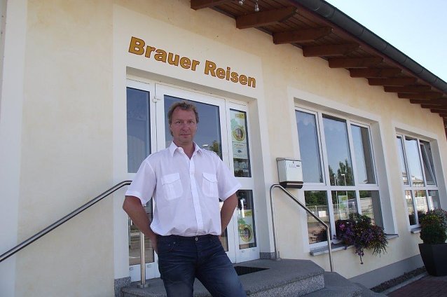 Bild: ei dem Brauer-Reiseunternehmen sieht sich Busfahrer Merx gut aufgehoben.