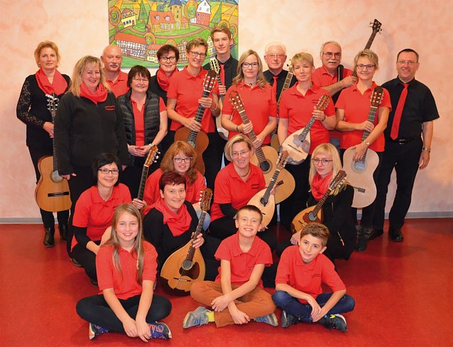 Bild: Das Zupforchester Obergebra l&auml;dt zum Konzert
