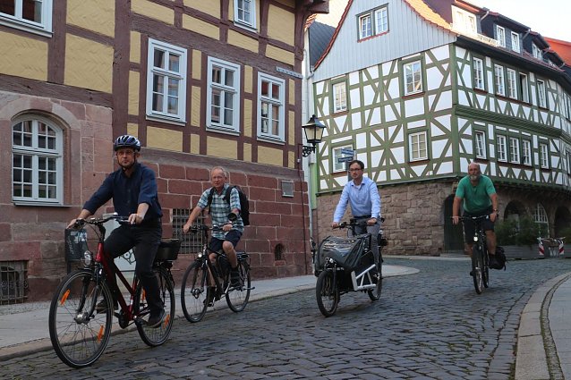 Bild: Unterwegs mit dem ADFC: OB Kandidat Dirk Erfurt
