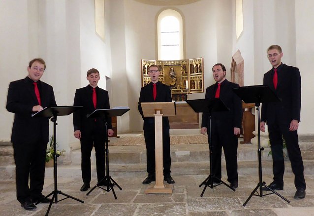 Bild: Sonntag hei&szlig;t es in der Basilika M&uuml;nchenlohra "Zuh&ouml;ren & Mitmachen"