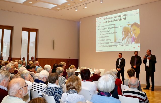 Bild: Vortrag zur Patientenverf&uuml;gung stie&szlig; auf gro&szlig;e Resonanz