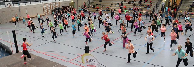 Bild: 16. Frauensporttag in der Wiedigsburg