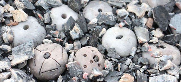 Bild: Experimentelle Arch&auml;ologie am Herder-Gymnasium