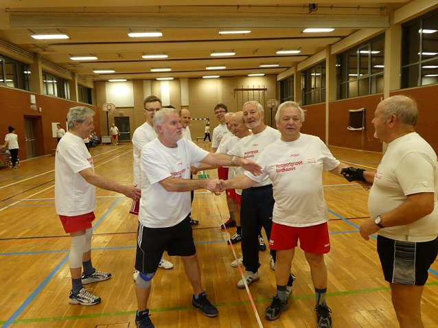 Bild: Die Herzsportgruppe blickt auf ein erfolgreiches und sportliches Jahr zur&uuml;ck