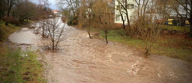 Bild: Zorge f&uuml;hrt Hochwasser