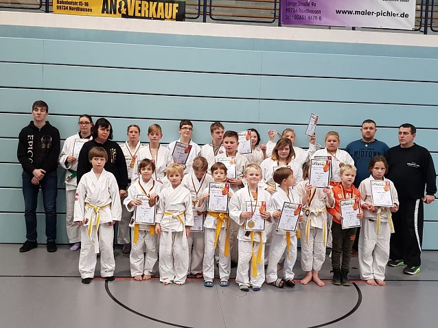Bild: Ende Januar fuhr die Sport & Kampfkunstakademie Nordhausen mit f&uuml;nf K&auml;mpfern zur Landesmeisterschaft der U18 und U21 nach Schmalkalden