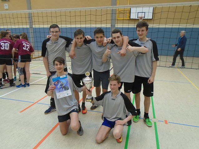 Bild: Nicht zu schlagen: die Volleyballherren des Herder-Gymnasiums
