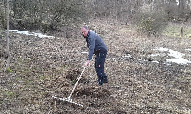 Bild: Mahd im Moor, BUND Nordhausen im Einsatz