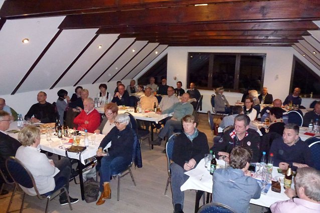Bild: Mitgliederversammlung in Neustadt