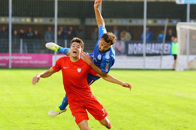 Bild: Becker im Hinspiel gegen den FC Viktoria