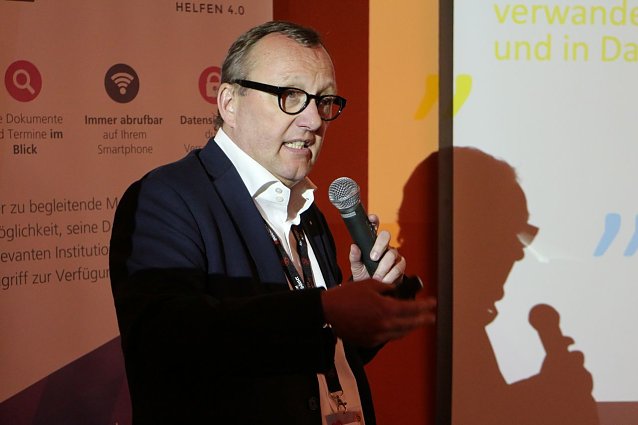 Bild: Karl-Heinz Land - Zukunft provozieren