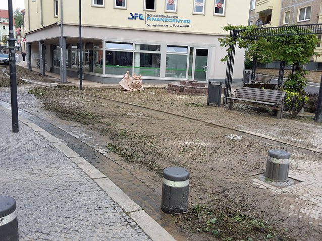 Bild: Aufr&auml;umarbeiten beginnen