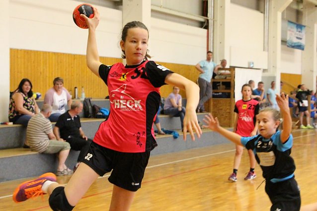 Bild: Bei den Th&uuml;ringer Jugendspielen im Handball der D-M&auml;dchen holten die Nordh&auml;userinnen &uuml;berraschend Silber