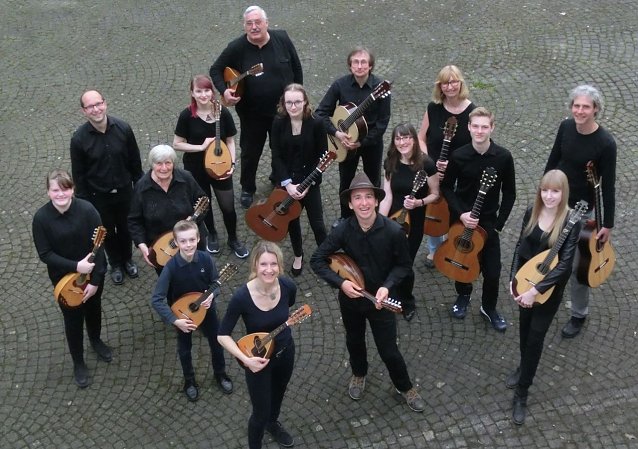Bild: Das Zupfensemble der Musikschule Erfurt gastiert demn&auml;chst in M&uuml;nchenlohra