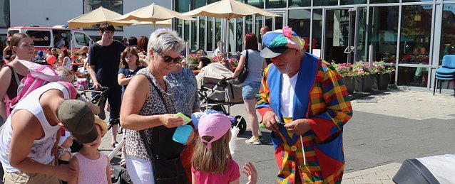 Bild: Knax-Kinderfest auf dem Parkplatz der Kreissparkasse Nordhausen
