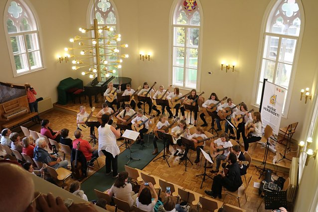 Bild: Das Gitarren-Ensemble "La Speranza" begeister das Publikum in der Cyriaci-Kapelle