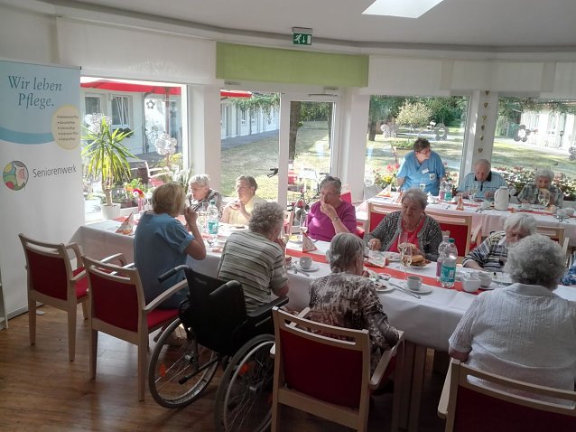 Bild: Fr&uuml;hst&uuml;cksbuffet im Sonnenhof