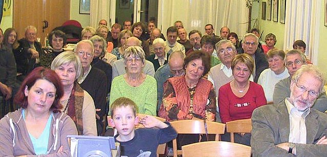 Bild: Interessierte Zuh&ouml;rerschaft