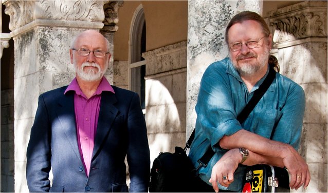 Bild: Zwei Vollblut-Folker, Alan Reid am Keyboard und Akkordeon (links) und Rob van Sante (Gitarre), werden am Samstag, dem 25. August, um 19:30 Uhr, im Museum Tabakspeicher zu Gast sein.