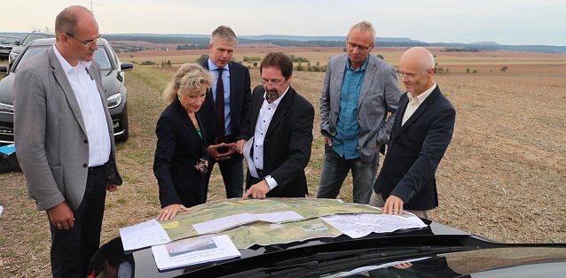 Bild: Gr&uuml;nes Licht f&uuml;r die Bagger: der letzte Bauabschnitt der neuen B243 kann kommen