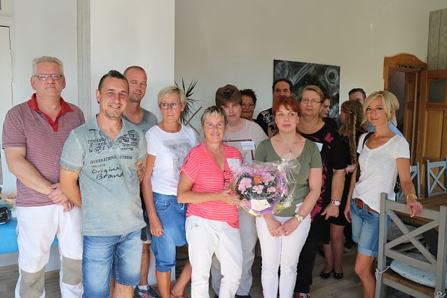 Bild: Zur Er&ouml;ffnung galt der Dank vor allem den Mitarbeitern und flei&szlig;igen Helfen die den Umzug und die Sanierung m&ouml;glich gemacht haben