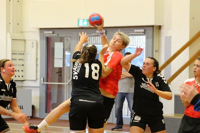Bild: Gro&szlig;artiges Comeback nach fast acht Jahren Handballpause: Angelina Walter trifft gleich siebenmal