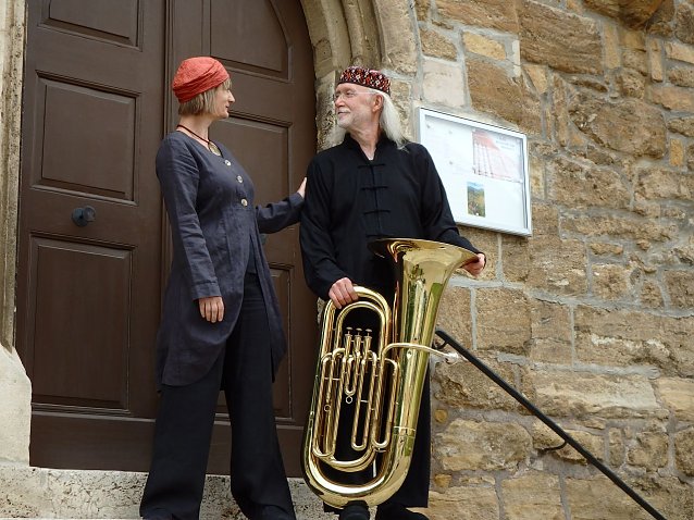 Bild: Am Samstag, den 20. Oktober um 20 Uhr treten im Kunsthaus Meyenburg Nordhausen SILKE GONSKA & FRIEDER W. BERGNER mit ihrem Programm SCHWARZER WALZER - Lieder nach Ingeborg Bachmann auf