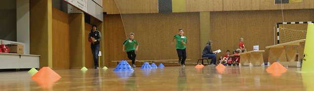 Bild: Zweiter Sensomotorischer Test in der Nordh&auml;user Ballspielhalle
