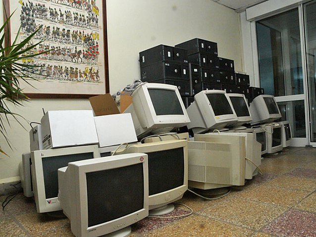 Bild: 40 Computer f&uuml;r F&ouml;rdervereine
