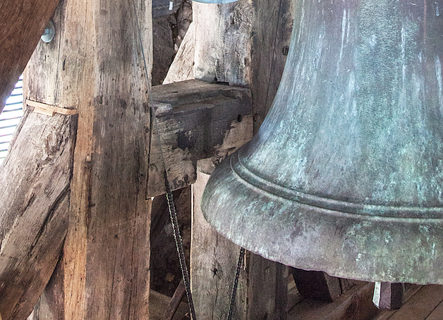 Bild: Eine Glocke der St. Blasii Kirche Nordhausen, Mitte 14. Jh