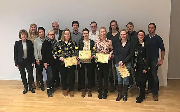 Bild: Teilnehmer und Jury anl&auml;sslich der Pr&auml;mierung in der Stadtbibliothek Nordhausen