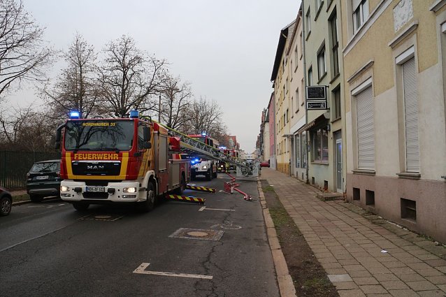 Bild: Feuerwehreinsatz in der Oscar-Cohn-Stra&szlig;e
