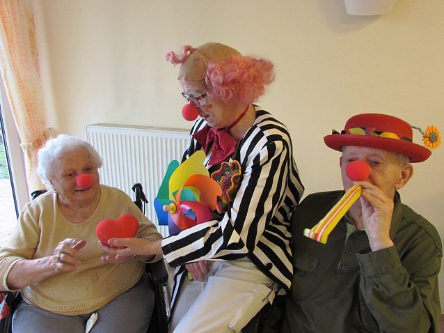 Bild: Rendezvous mit einem Clown im Seniorenheim