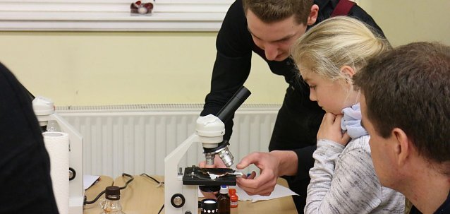 Bild: Lange Nacht der Wissenschaften am Herder Gymnasium