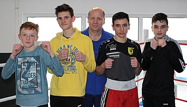 Bild: Keanu Zorn, Musheg Mhez, Jangir Osmanov und Collin Ostmann fahren zur Mitteldeutschen Meisterschaft nach Merseburg