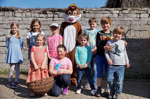 Bild: Der Osterhase war heute in Steigerthal zu Gast