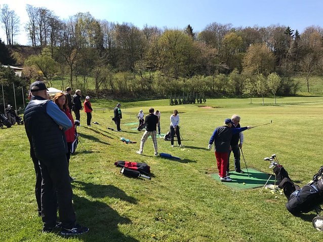 Bild: Golf-Erlebnistag in Neustadt